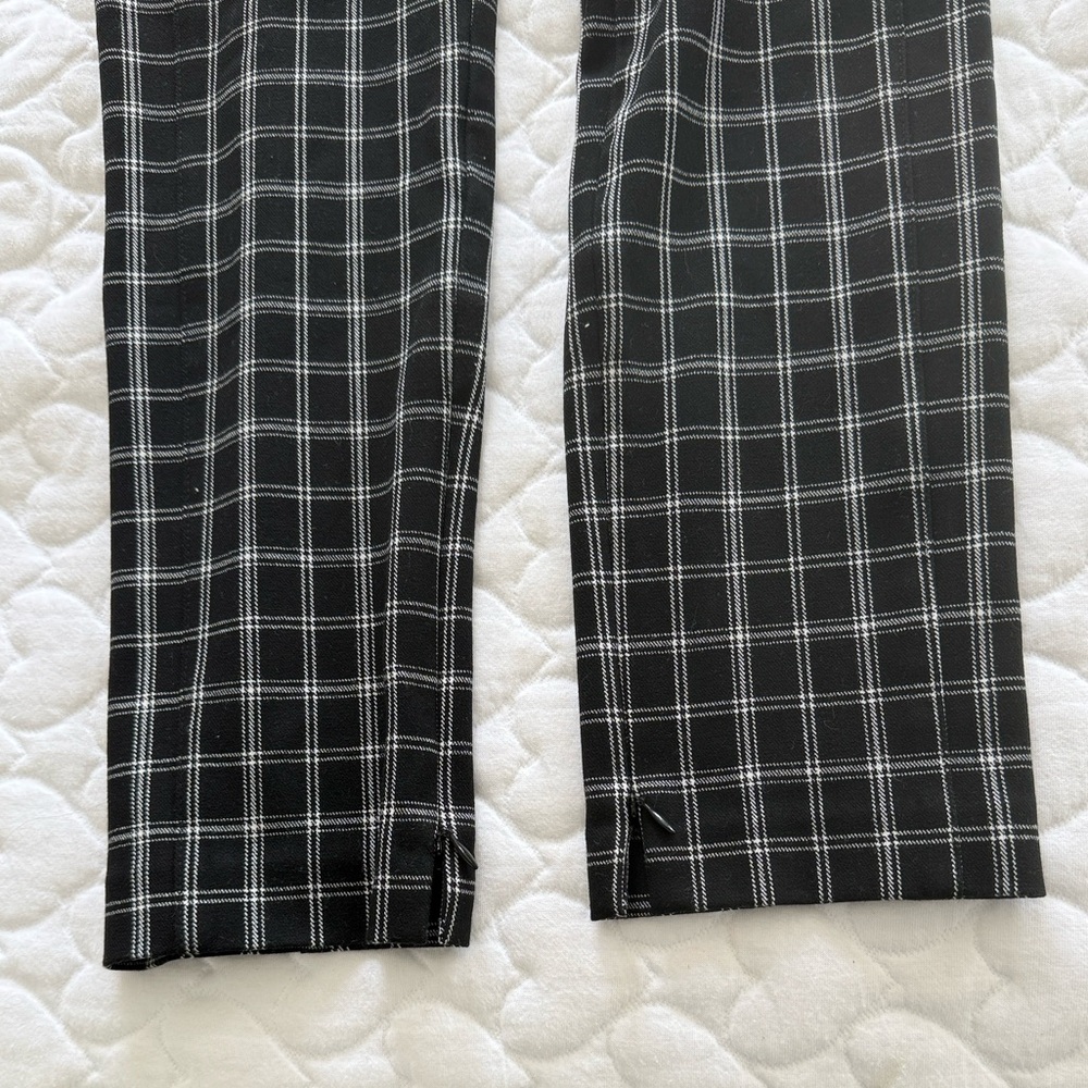 Ann Taylor Black and White Plaid Cropped Pants - Picture 3 of 4